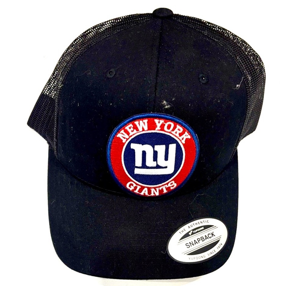 New York Giants Black SnapBack Trucker Cap